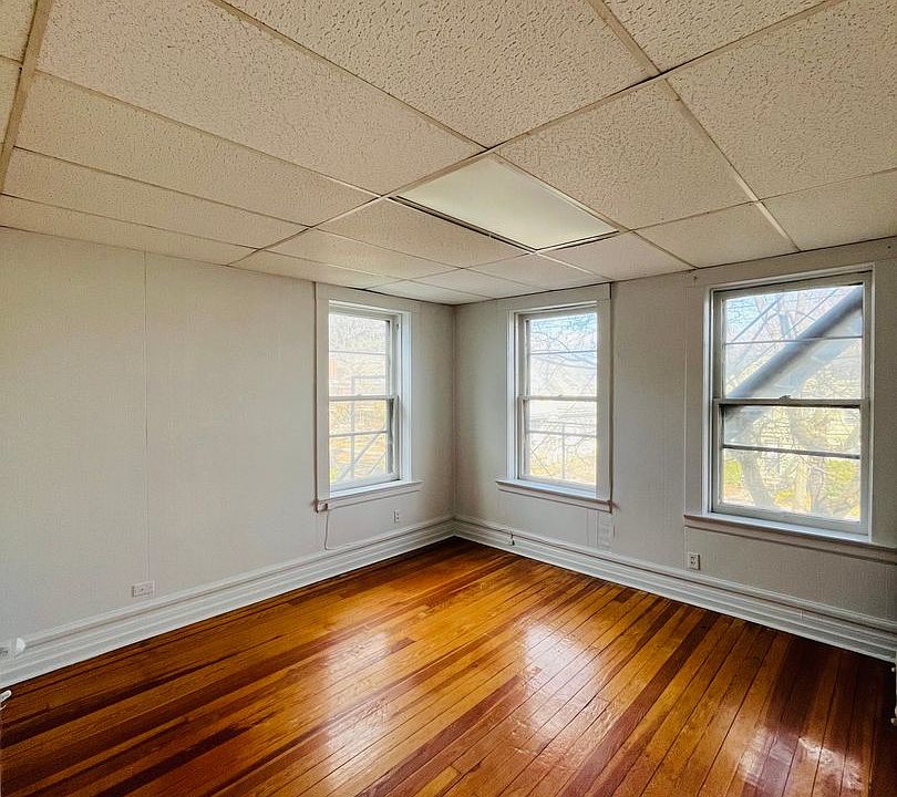 1st image of 838 Union St APT 4