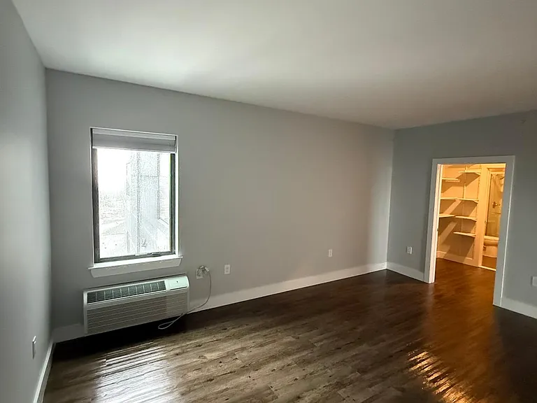 420 Anderson Ave #203 — Photo 3