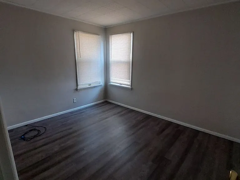 3025 Washington Ave — Photo 6