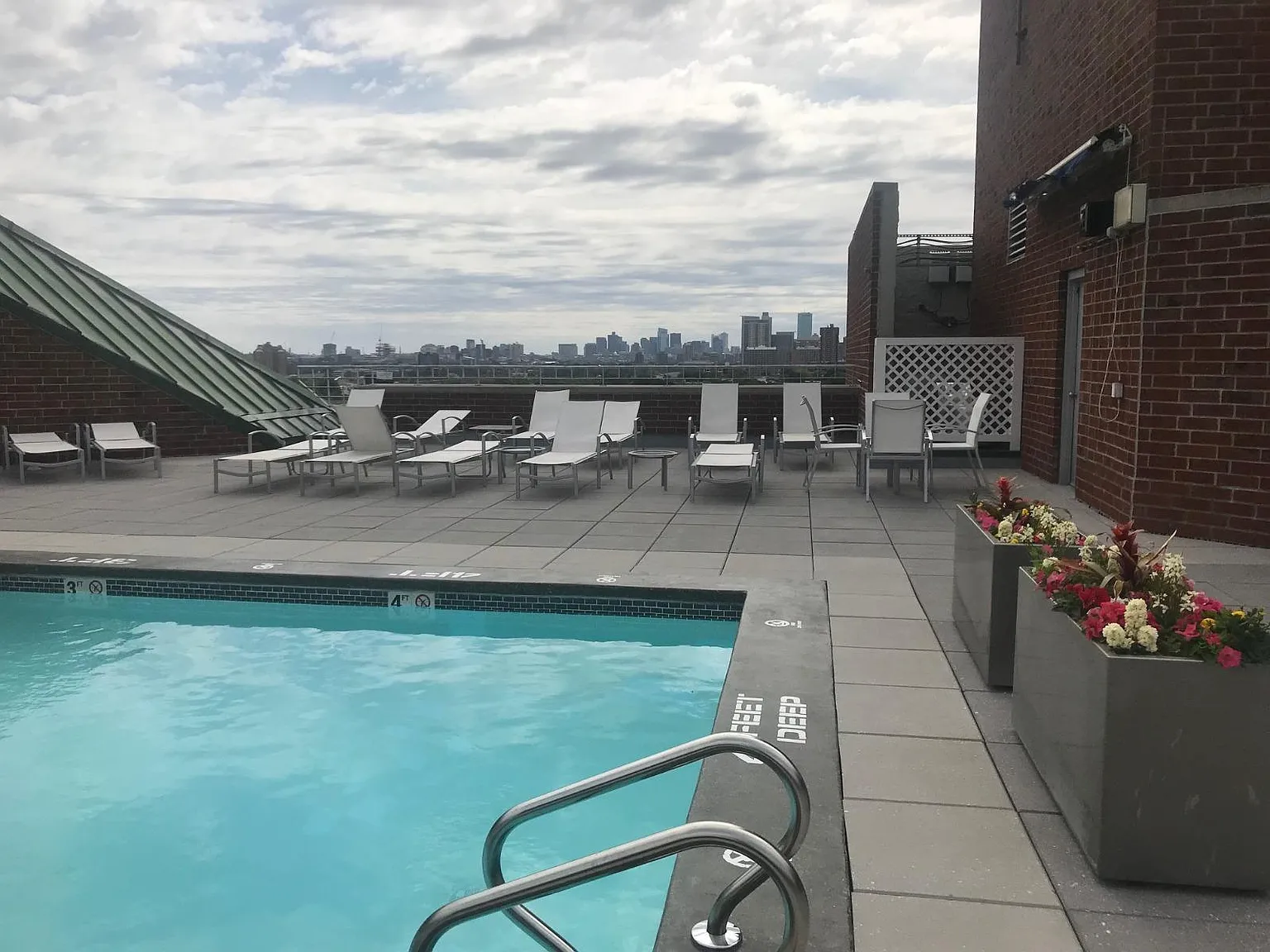 2 bed, 879 sqft, $3,400 — Photo 3