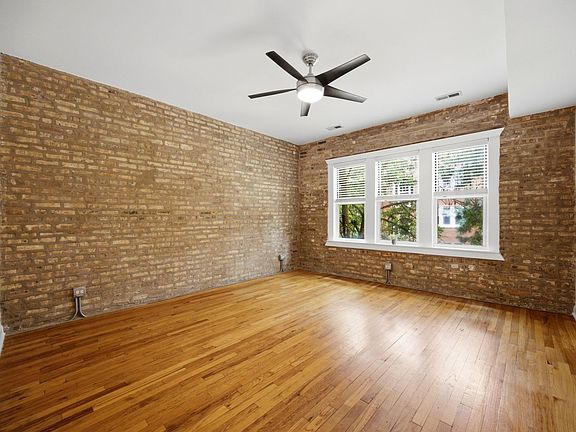 4th image of 4542 N Albany Ave APT 2