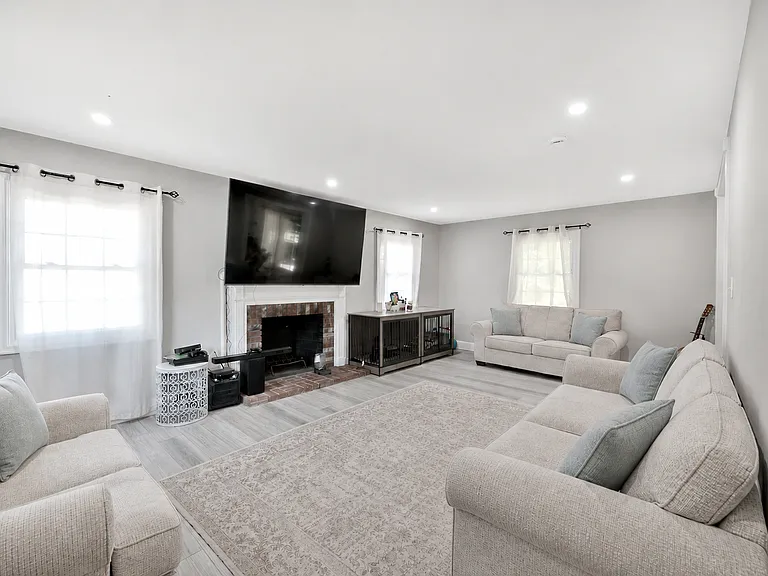 8812 Church Field Ln — Photo 17