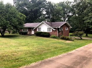1272 NW Park Lane Dr, New Philadelphia, OH
