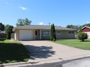 20 Rutledge Ave, Bartonville, IL 61607