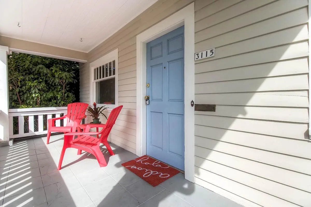 4 bed, 2000 sqft, $3,782 — Photo 2