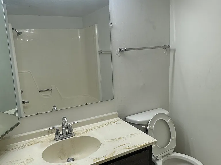 248 E Oak Cliff Ct #5 — Photo 7