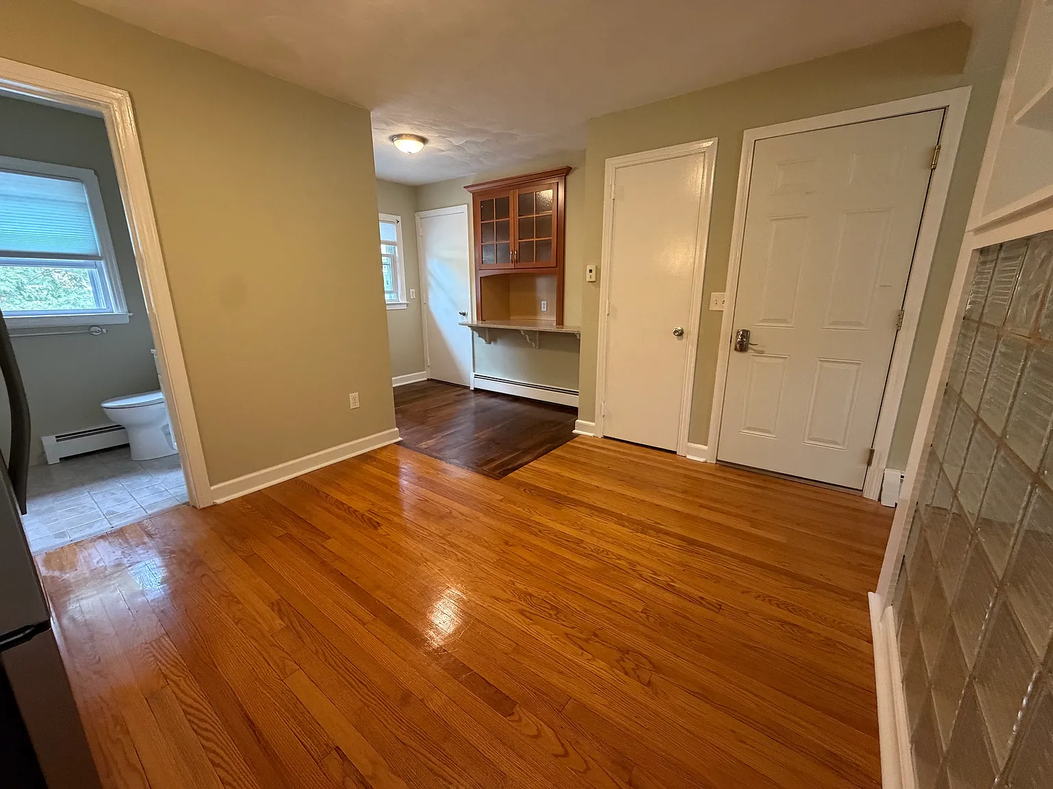 Studio, 275 sqft, $1,000 — Photo 4