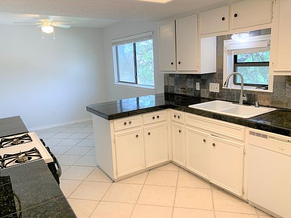 3rd image of 6601 Vallecito Dr