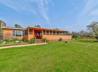 984 Dixon Rd, Manistique, MI 49854