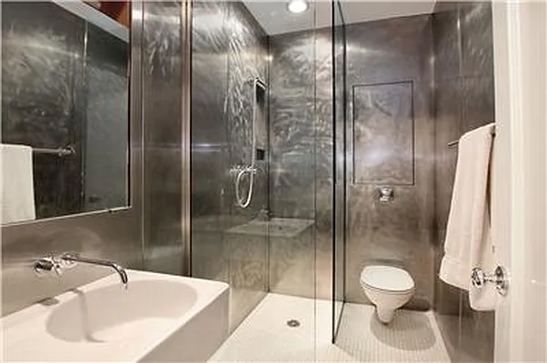 Sold by Warburg | media 13