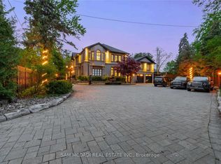 1540 Mississauga Rd, Mississauga, ON L5H 2K1