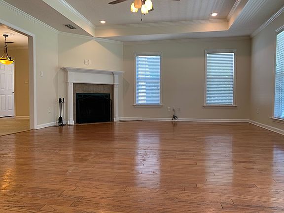 5th image of 166 Woodward Cir