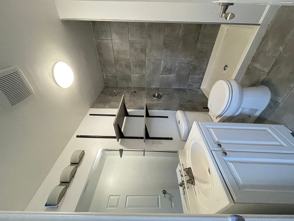2nd image of 3721 W Palmer St Unit 2