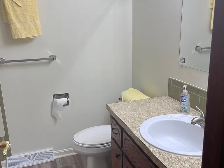 3365 Hiwood Ave — Photo 11