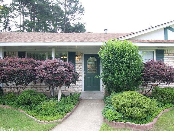 2nd image of 10 Briarridge Dr