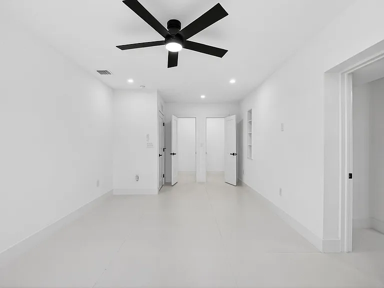 1410 Beta Ct N — Photo 42