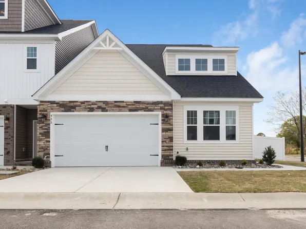 435 Hermon Dew Dr, Chesapeake, VA 23323