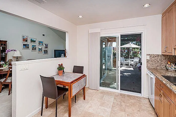 3 bed, 1350 sqft, $5,100 — Photo 4