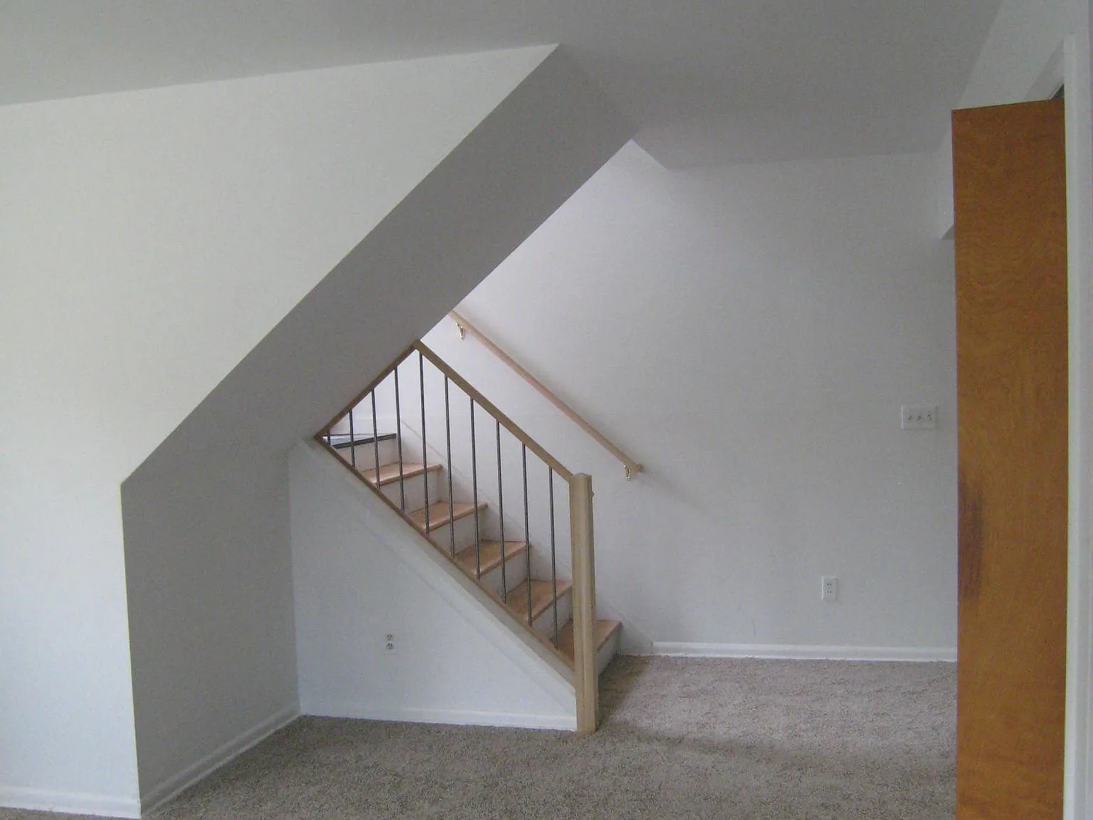 3 bed, 1.5 bath, 1400 sqft, $2,800 — Photo 4