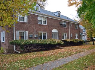 141A River Dr, Elmwood Park, NJ 07407