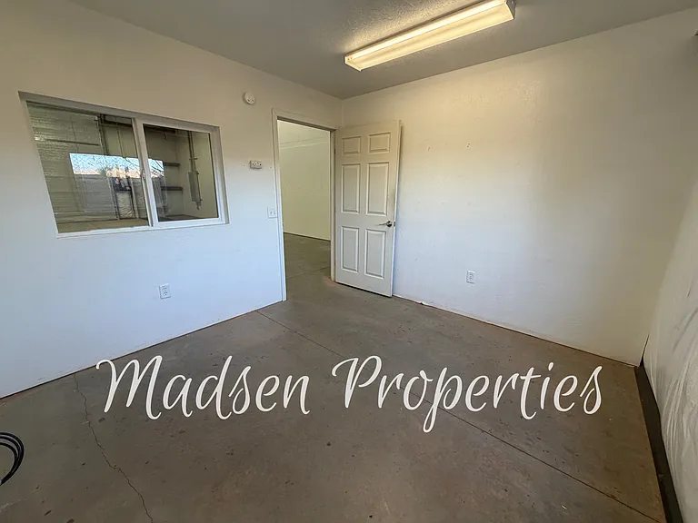 1115 E Ewald Ct #B — Photo 11