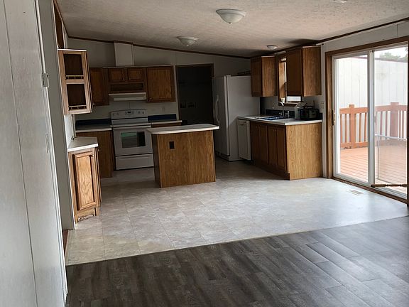 5th image of 421 5th St N