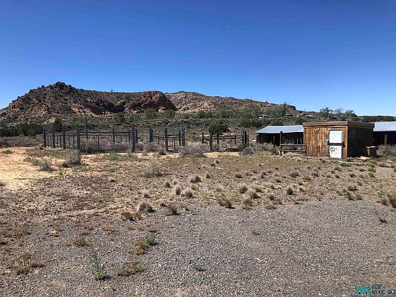 3rd image of Twin Buttes Rd