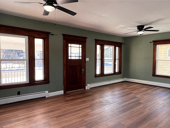 4th image of 8 Rix Pl