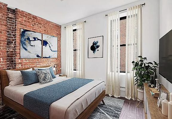 4th image of 642 10th Ave APT 2N
