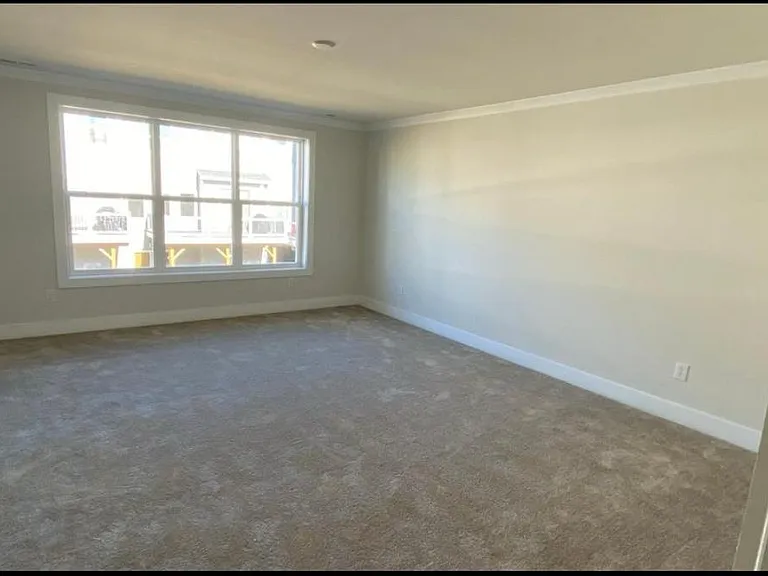 607 Mockernut Ct — Photo 16