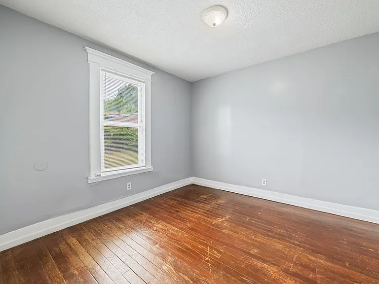 705 Dixwell Ave #1R — Photo 6