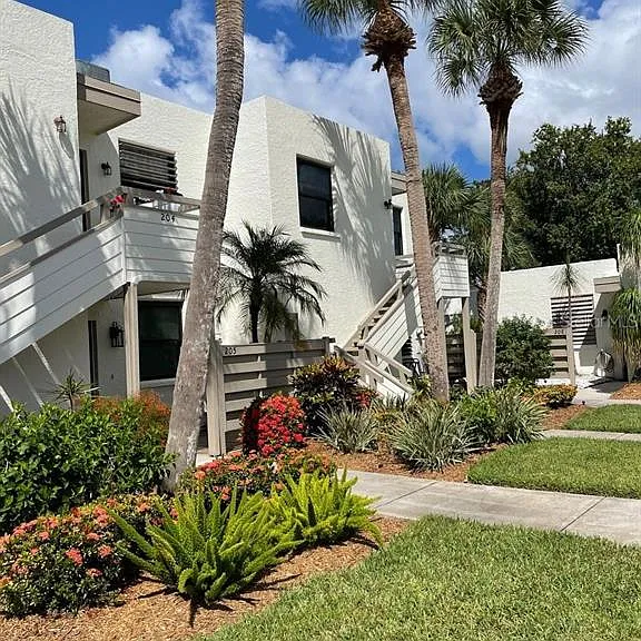 206 Lakewood Dr #206 — Photo 1