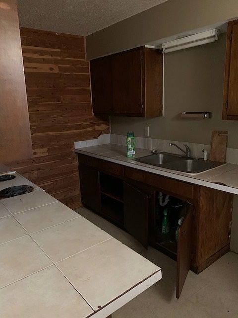 1st image of 408 Center St APT 7