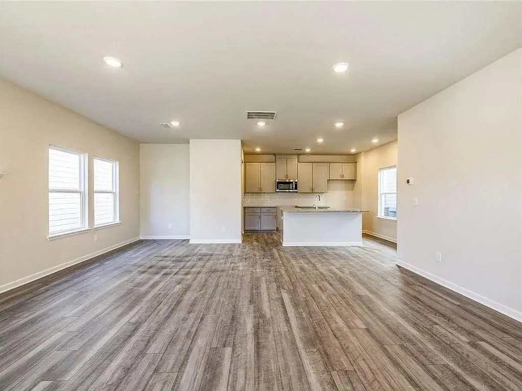 4374 Treadle Rd — Photo 4