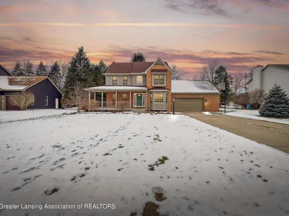2805 River Pointe Dr, Holt, MI 48842