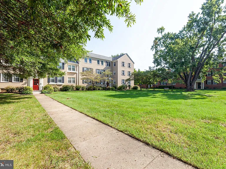 1803 Belle View Blvd #A1 — Photo 24