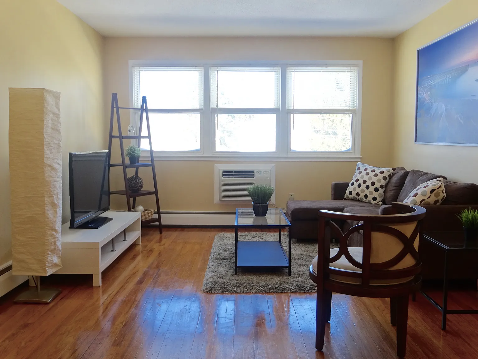 Heritage House Apartments — Photo 4
