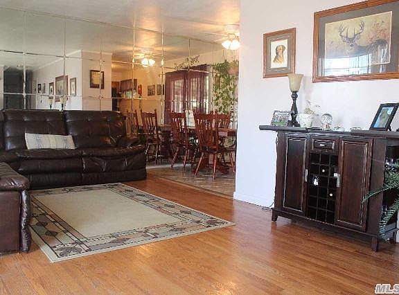 3rd image of 205 Norma Ave