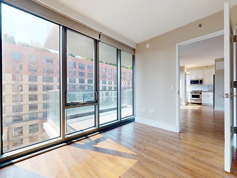 237 E 34th St #1901 — Photo 12
