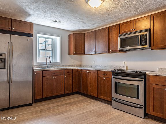 3rd image of 4991 Saint Pauls Drive
