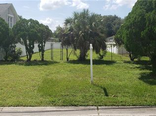 428-B NW Lincoln Cir N, St Petersburg, FL 33702