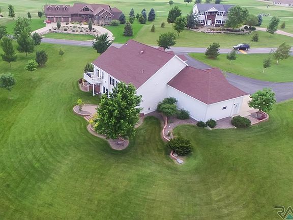 5th image of 27176 Fairway Pl