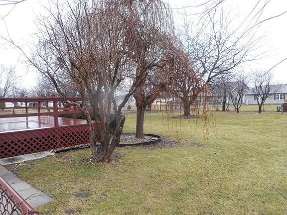 5th image of 1512 Cardinal Dr