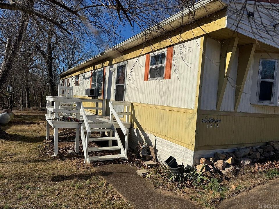 1st image of 1209 Hawk Dr