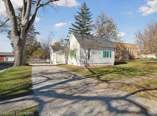 6647 Jefferson Rd, North Branch, MI 48461