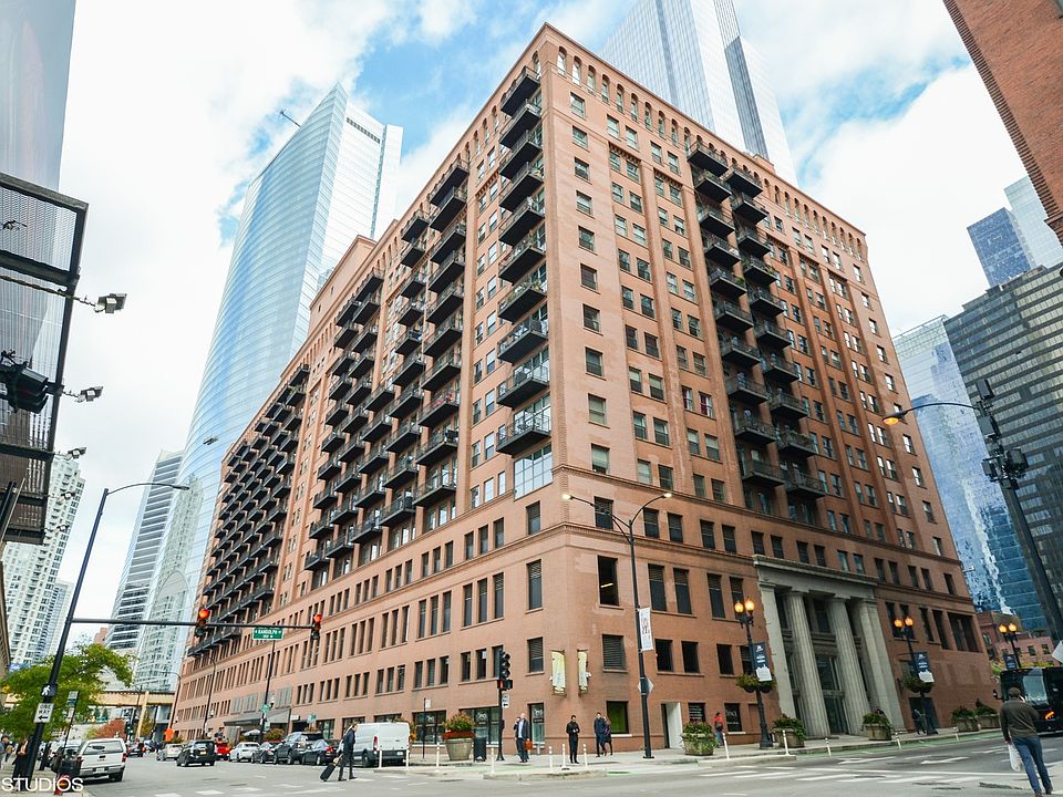 1st image of 165 N Canal St APT 1016