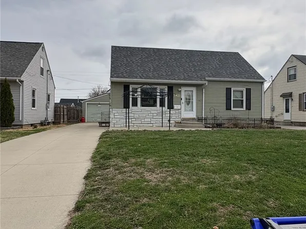 1421 9th St NW, Cedar Rapids, IA 52405