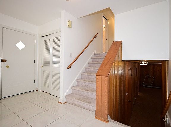 2nd image of 6638 N Saint Louis Ave