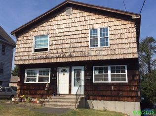 37 Velvet St, Bridgeport, CT 06610