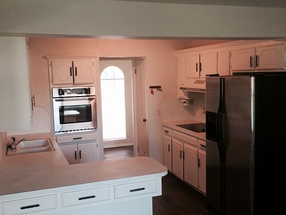 3rd image of 3909 Smiling Hill Cir